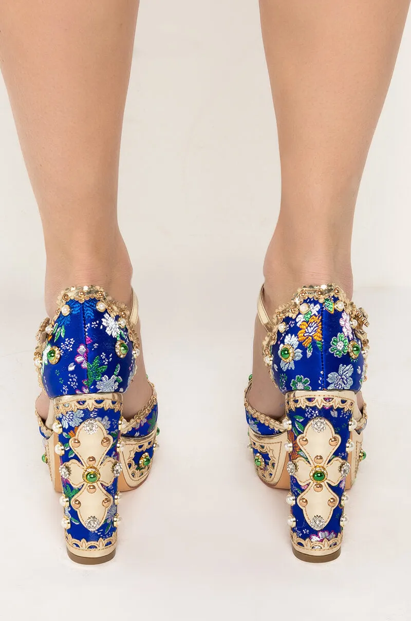 AZALEA WANG AIM FOR THE EYES CHUNKY HEEL SANDAL IN BLUE