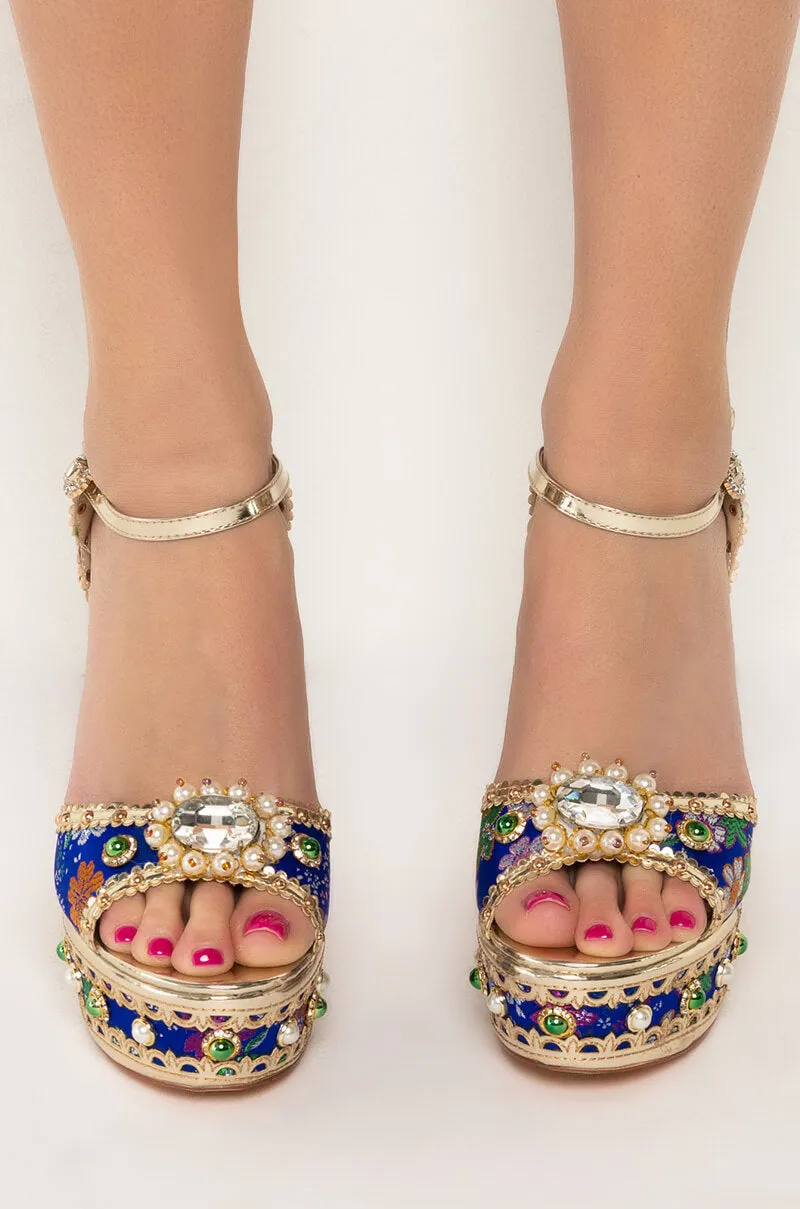 AZALEA WANG AIM FOR THE EYES CHUNKY HEEL SANDAL IN BLUE