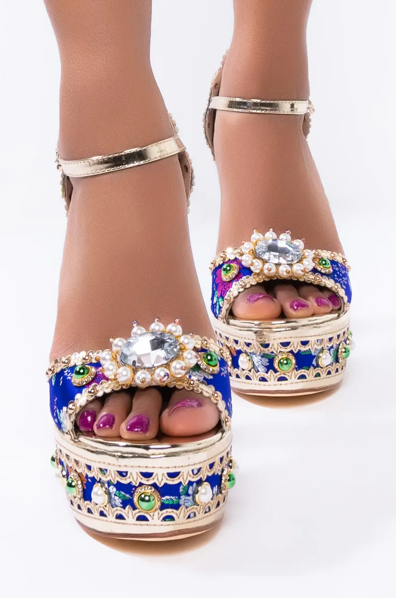 AZALEA WANG AIM FOR THE EYES CHUNKY HEEL SANDAL IN BLUE