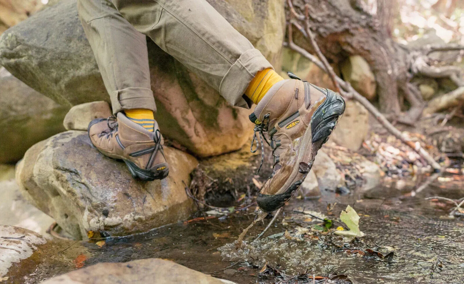 Keen Men's Targhee 2 Mid Wide Waterproof Leather Hiking Boots