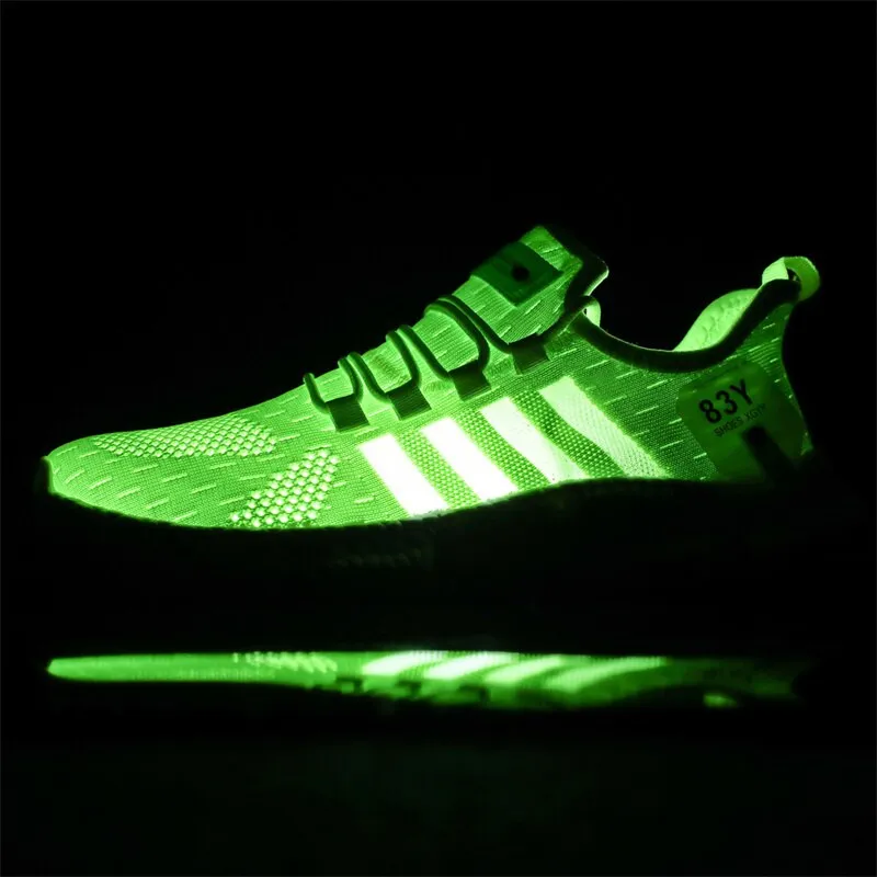 Men Light Mesh Breathable Running Sneakers