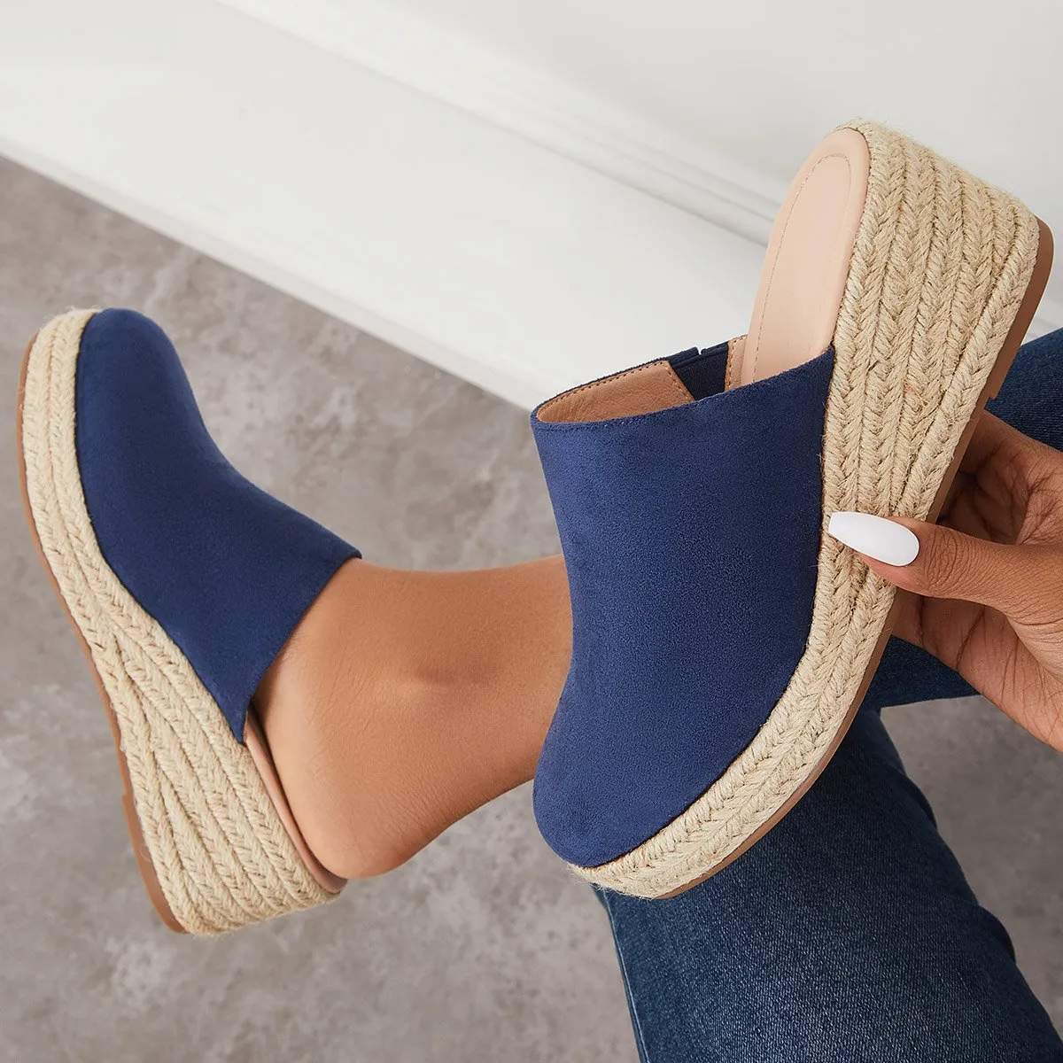 Sohiwoo Ladies Mules Wedges Fashion Suede Closed Toe Sandals Slip On Backless Heeled Shoes for Women Summer Casual Beach Sandalias Mujer